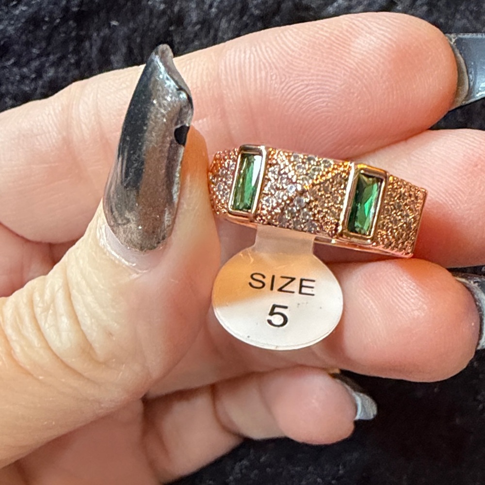 Bomb Party Emerald Ring | Size 5 | Rose Gold Plated | Baguette Cut | Pave NWT - Picture 2 of 5